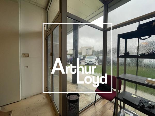 BUREAUX A LOUER MAUGUIO - VITRINE ET PARKINGS