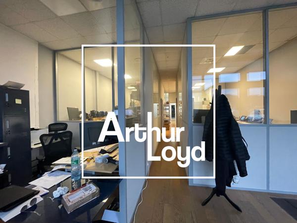 BUREAUX A LOUER MAUGUIO - VITRINE ET PARKINGS