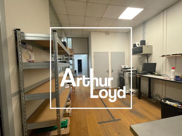 BUREAUX A LOUER MAUGUIO - VITRINE ET PARKINGS