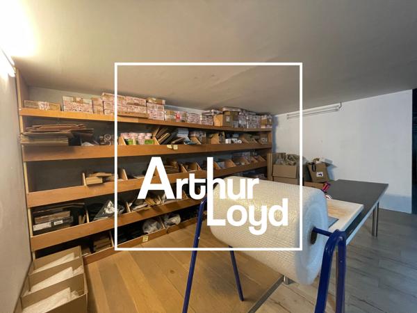 BUREAUX A LOUER MAUGUIO - VITRINE ET PARKINGS