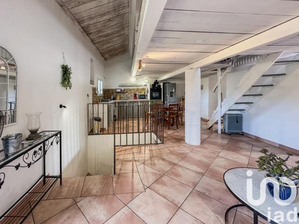 Immeuble à vendre 194 m² Claviers