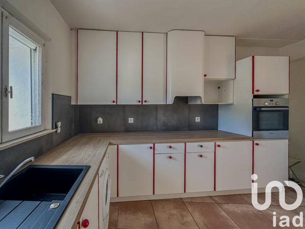 Immeuble à vendre 194 m² Claviers