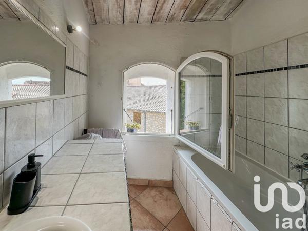 Immeuble à vendre 194 m² Claviers