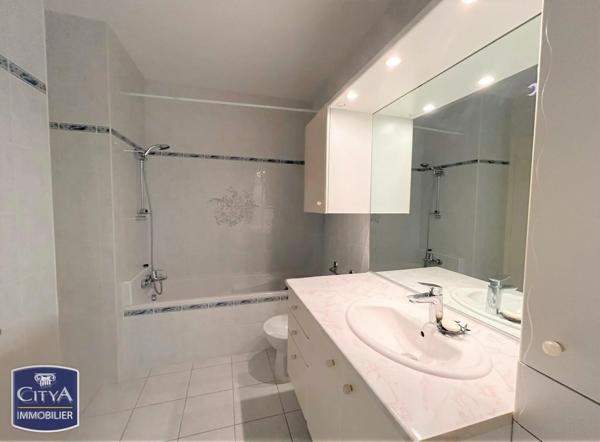 Appartement à vendre 5 pièces 102.05m² Charnay-lès-Mâcon (71850)