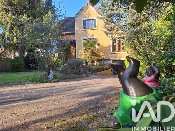 Maison à vendre 7 pièces 223 m² Domont