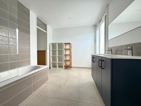 Appartement de type 6 - Secteur Saint Rémi