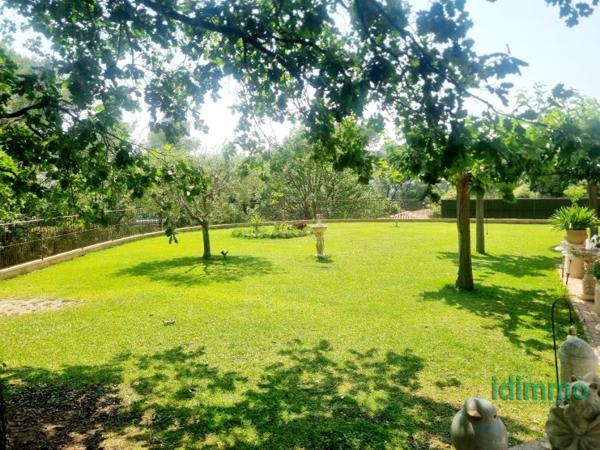 Draguignan villa F6 197m² piscine garage terrasse 3800m terrain 795000€ crn2373 DPE A Draguignan (83300)