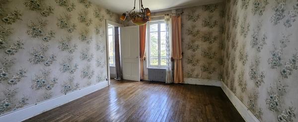 Maison
         12 pièces
        - 300 m² Bien prestige 640 000 € *