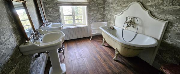 Maison
         12 pièces
        - 300 m² Bien prestige 640 000 € *