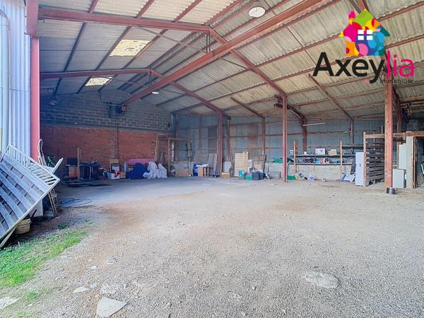 Melay (71340) A VENDRE-MELAY- MAISON SUR TERRAIN CLOS AVEC PISCINE ET HANGAR.