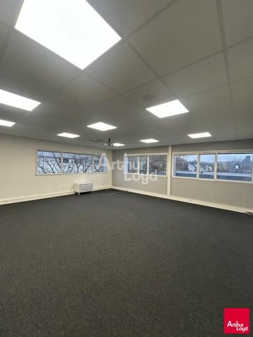SAINT GREGOIRE - BUREAUX A LOUER - 278 M²