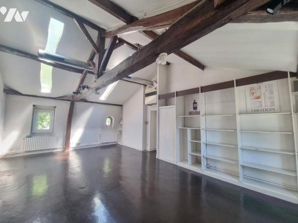 Local à usage professionnel