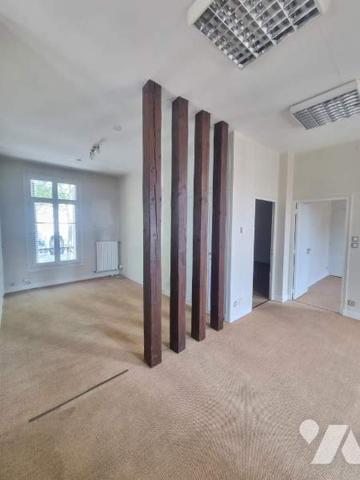 Local à usage professionnel