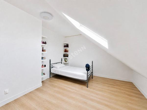 Maison 7 pièces à vendre à Mareil en France - 385 000 €