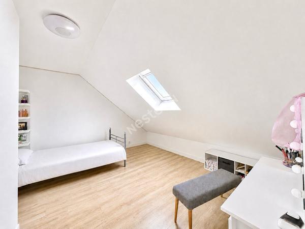 Maison 7 pièces à vendre à Mareil en France - 385 000 €