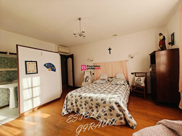 Villa Atypique à Caunes Minervois 7 pièces