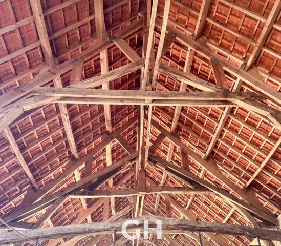 Opportunité rare – Ensemble de bâtiments à rénover – Vente interactive