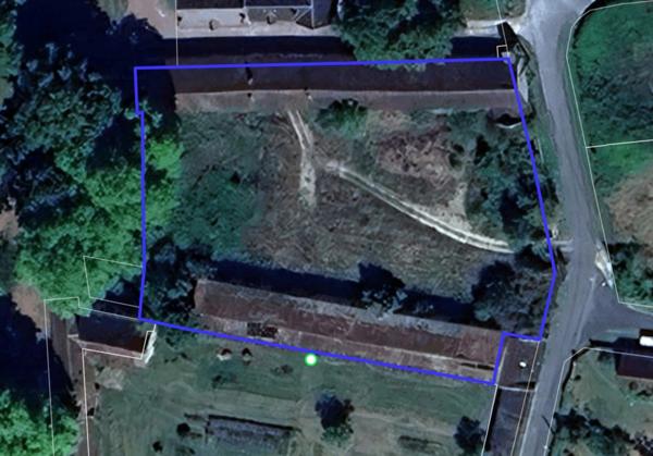 Opportunité rare – Ensemble de bâtiments à rénover – Vente interactive