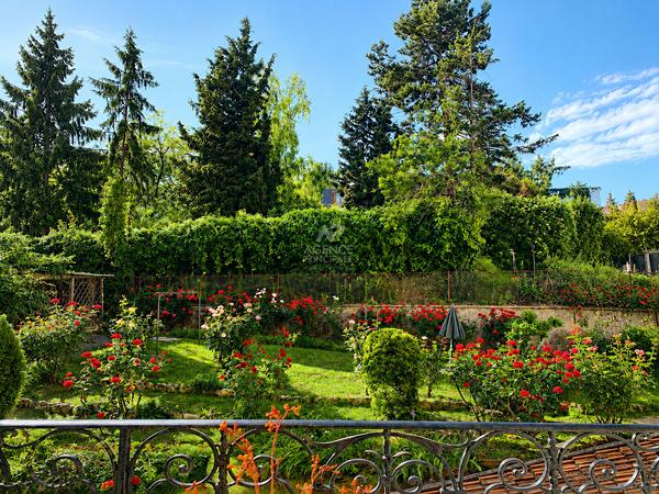 CHAVILLE- Charmant 2 pièces avec cave. 215 000 € **  - Référence  717-C
