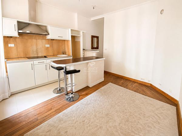 CHAVILLE- Charmant 2 pièces avec cave. 215 000 € **  - Référence  717-C