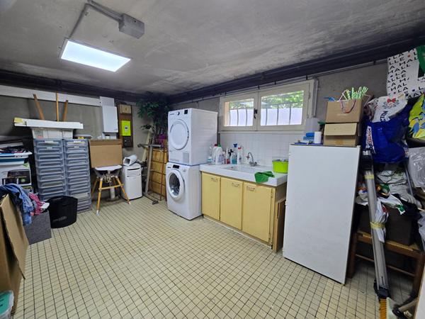 Maison Provins ( à 5min de Provins et de la gare accessible via le bus) 3 chambres / Sous-sol / jardin