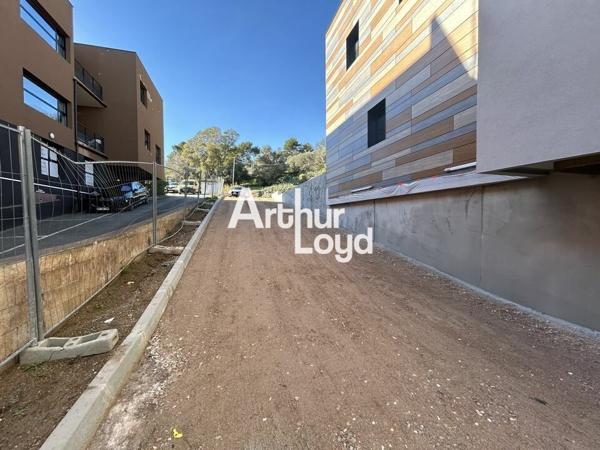 Location bâtiment mixte neuf 1252 m² divisible dès 275 m² - Fréjus Capitou
