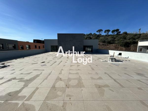 Location bâtiment mixte neuf 1252 m² divisible dès 275 m² - Fréjus Capitou
