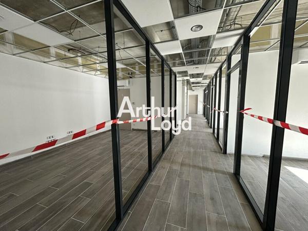 Location bâtiment mixte neuf 1252 m² divisible dès 275 m² - Fréjus Capitou