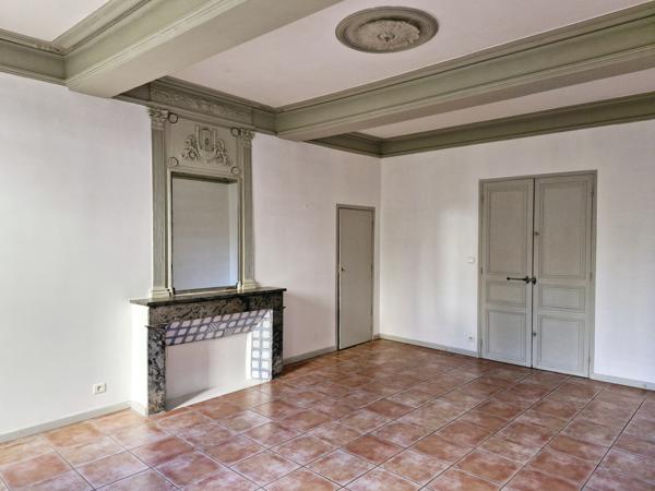 Courthézon (84350) Magnifique rez-de-jardin de 79 m2