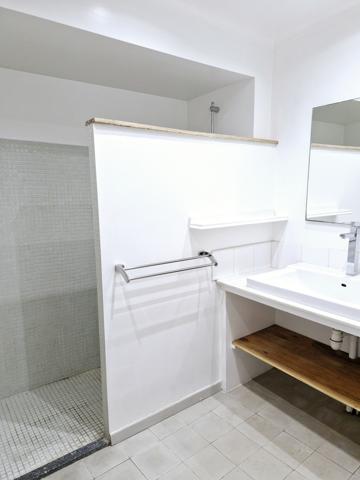 Courthézon (84350) Magnifique rez-de-jardin de 79 m2