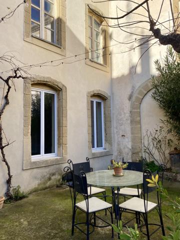 Courthézon (84350) Magnifique rez-de-jardin de 79 m2