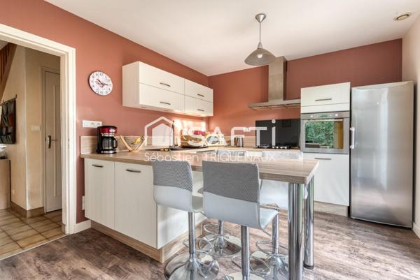 MONTREUIL JUIGNE, MAISON FAMILIALE 5 CHAMBRES