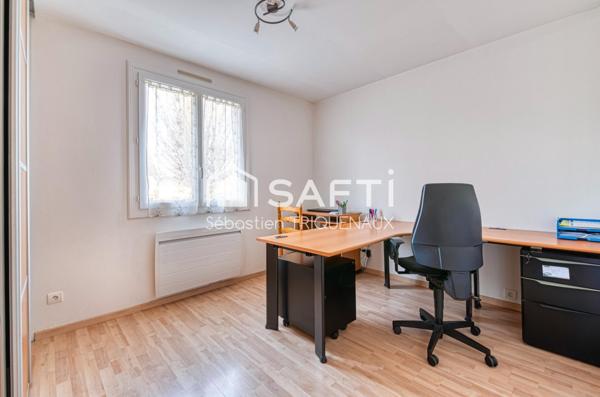 MONTREUIL JUIGNE, MAISON FAMILIALE 5 CHAMBRES