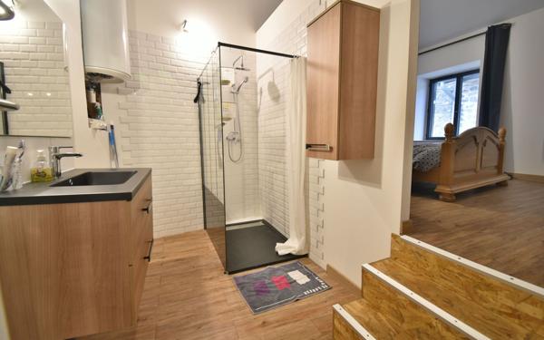 Maison à vendre    5 pièces •  Bettant