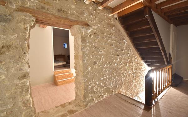 Maison à vendre    5 pièces •  Bettant