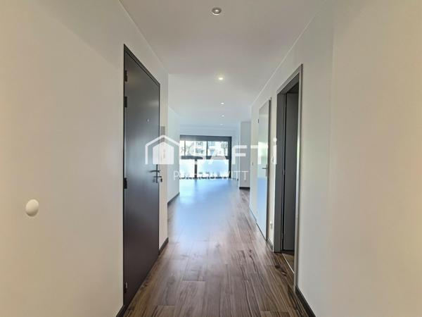 T3 de 89 m² : espace, tram et Genève !