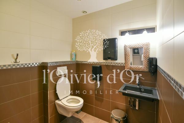 Tulette (26790) Immeuble avec local commercial et appartement à finir de rénover