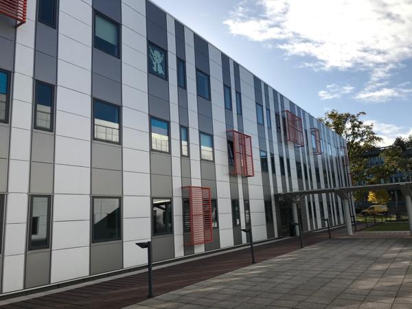 Bureaux à louer à Saint-Herblain accessibilité PMR et parkings sous-sol