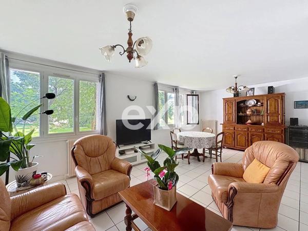 Meylan – Quartier des Ayguinards, appartement familial traversant 5 pièces (101 m²)