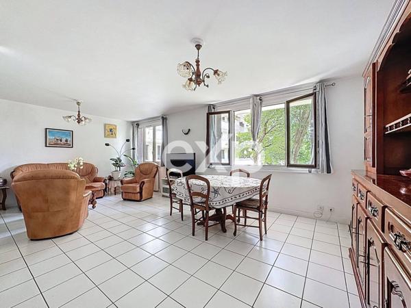 Meylan – Quartier des Ayguinards, appartement familial traversant 5 pièces (101 m²)