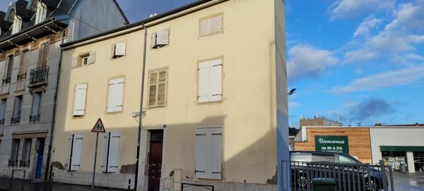 Immeuble à vendre    12 pièces • 250 m2 Nancy
