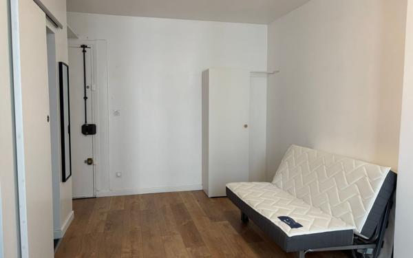 Appartement à louer    1 pièce • 19,50 m2 Paris 19
