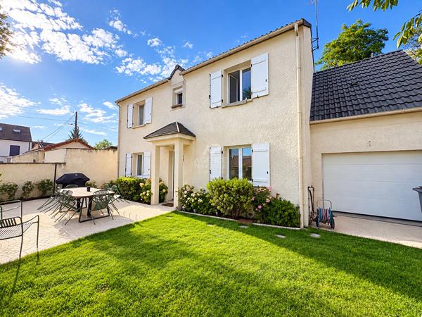 Maison Conflans Sainte Honorine 7 pièce(s) 118 m2 495 000 € **  - Référence  8302