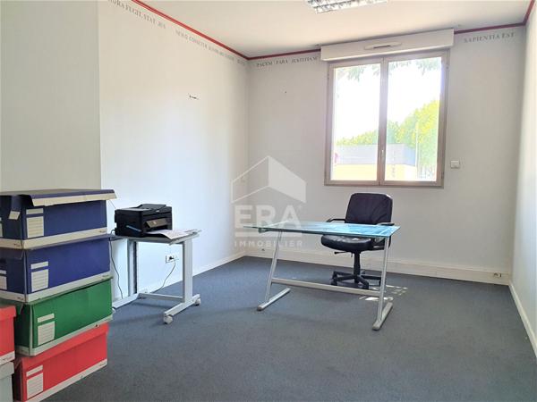 BUREAUX 75m² Aix-en-Provence haut du Cours Mirabeau - Accès PMR - Place de parking privative en option
