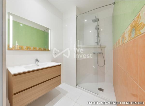 PARIS 18e – 2 PIÈCES 33,51 M² – REZ-DE-CHAUSSÉE SUR COUR – EXTÉRIEUR D’ENVIRON 10 M² – POTENTIEL PROFESSION LIBÉRALE