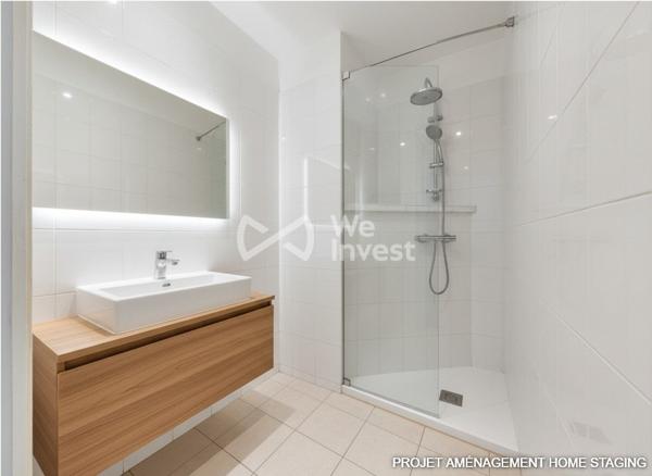 PARIS 18e – 2 PIÈCES 33,51 M² – REZ-DE-CHAUSSÉE SUR COUR – EXTÉRIEUR D’ENVIRON 10 M² – POTENTIEL PROFESSION LIBÉRALE