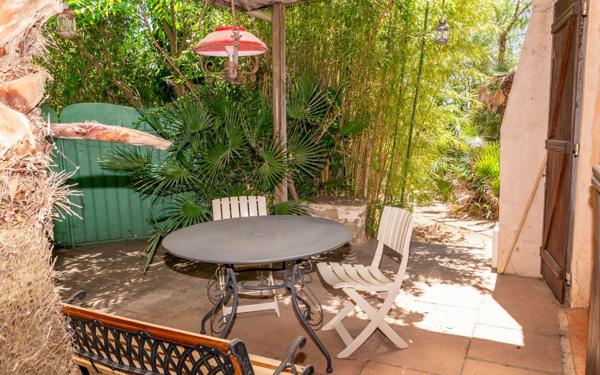 Maison à vendre    10 pièces • 310 m2 La Seyne-sur-Mer