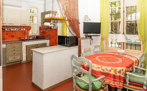 Maison à vendre    10 pièces • 310 m2 La Seyne-sur-Mer