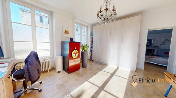 maison de maître rénovée en plein coeur de bar-sur-aube