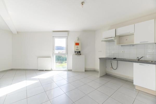 Beau T4 lumineux avec terrasse et place de parking